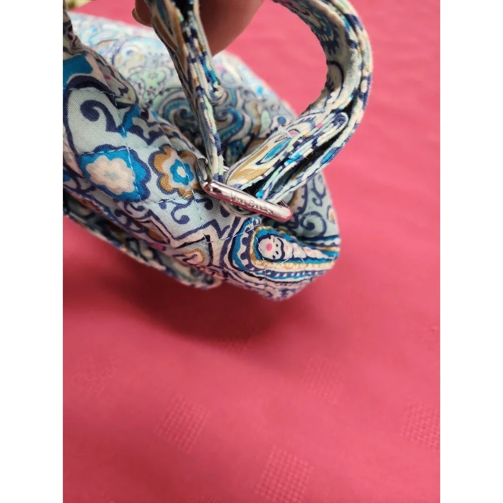 Vera Bradley Carson Shoulder Bag Daisy Dot Paisley Adjustable Strap Whimsical